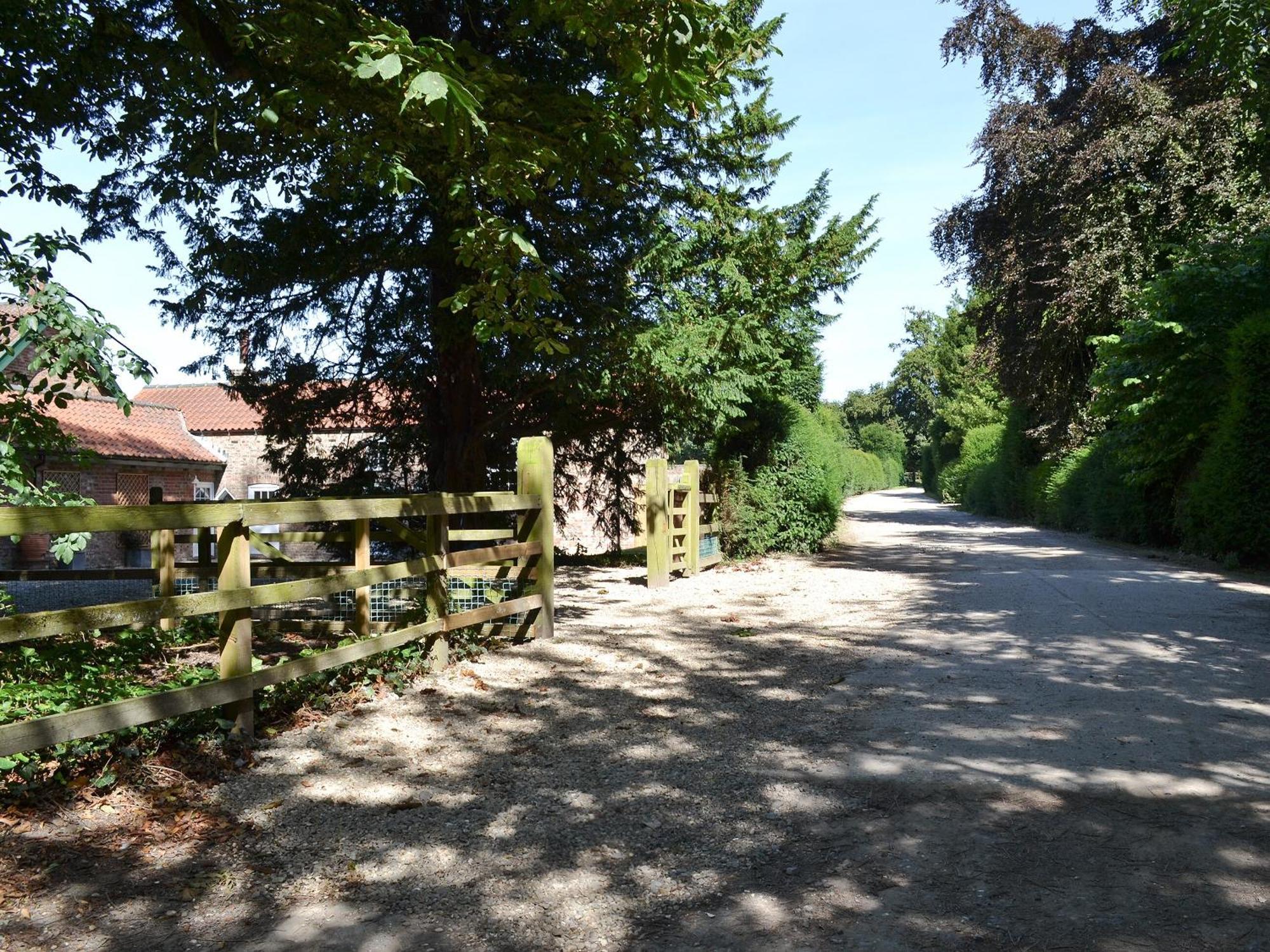 The Garden Cottage Rudston Екстериор снимка